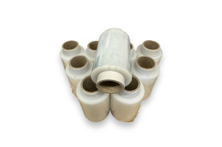 Bezbarwna folia stretch mini 250g fi38 – poręczne rozwiązanie do owijania paczek i listew